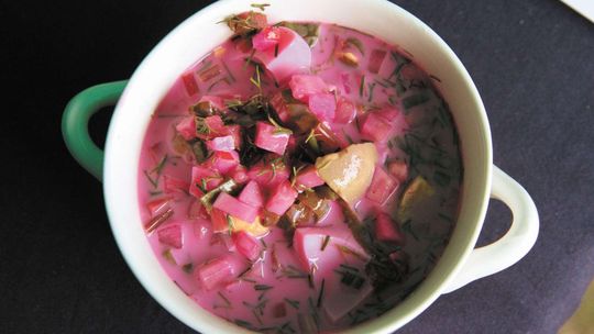 Chłodnik na majówce. Najlepsze przepisy na chłodnik