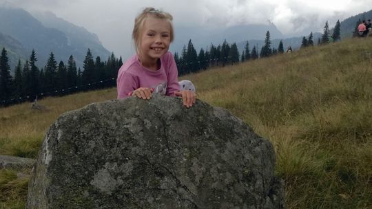 Chodzi do trzeciej klasy, a debiut literacki ma już za sobą. "Pisałam cały dzień"