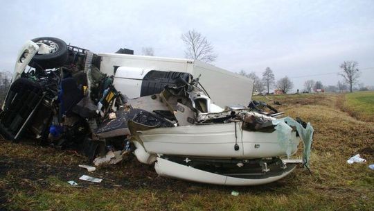 Chomęciska Małe: Zderzenie ciężarówek. Jedna osoba nie żyje (zdjęcia)