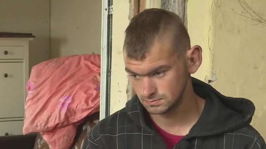 Chory, samotny, pozostawiony sam sobie. Dlaczego tak długo musiał czekać na pomoc?