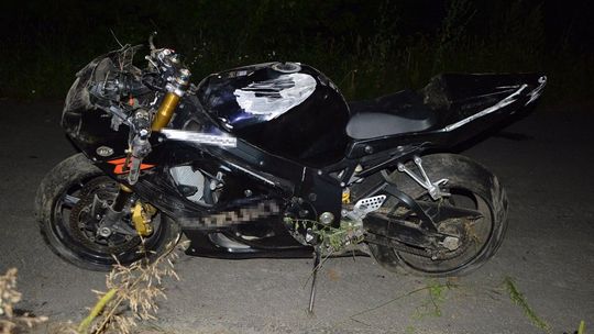 Chotyłów: Motocyklista na zakręcie wypadł z drogi