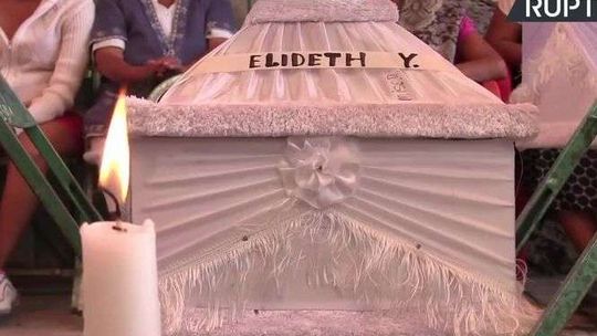 Chrzest podczas trzęsienia ziemi. Zginęło 11 osób, w tym chrzczone niemowlę