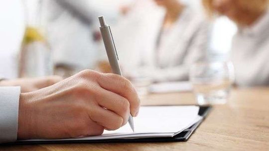 Chwilówki a formalności - jakie dane i dokumenty należy przygotować?