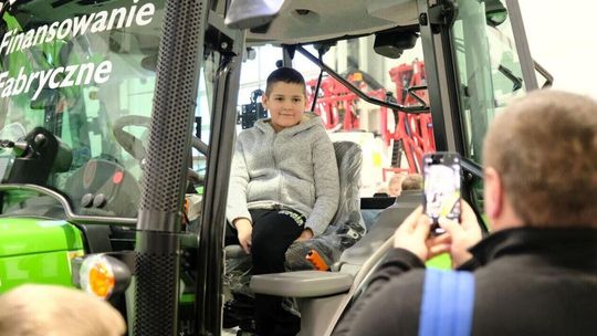 Ciągniki, kombajny, kultywatory i setki rozmów