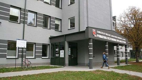 "Ciasna, duszna przychodnia". Zdrowotne dylematy chorych z Kraśnika