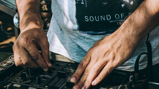 Ciekawe, czy mu się to opłaciło? Policyjna grupa pościgowa i wodzirej