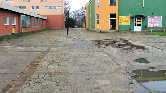 Ciemne oblicze centrum Puław. Nie ma pieniędzy na zmiany [zdjęcia]