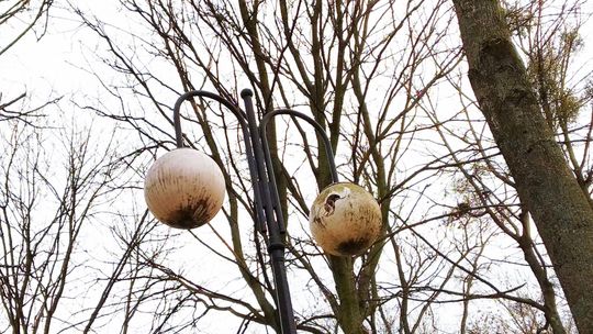 Ciemno jak w Chełmie. Potrzeba milionów, żeby to zmienić