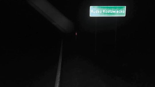 Ciemno jak w Niemcach. Gmina nie zapala w nocy latarni, bo oszczędza