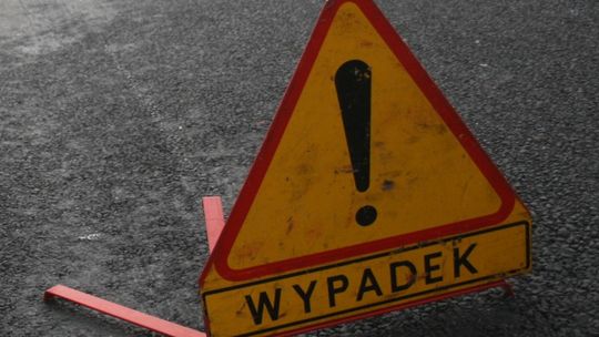 Ciężarówka nie wyhamowała. Dwie piesze w szpitalu