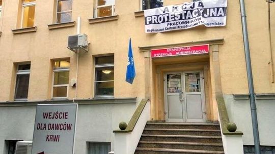 "Ciężka praca, niska płaca". Pracownicy protestują