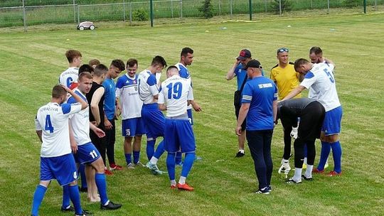 Ciężki tydzień Tomasovii, transfery w drodze