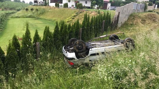 Citroen dachował w Miłocinie