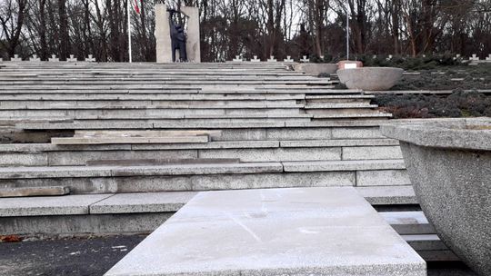 Cmentarz wojenny w Puławach doczeka się remontu