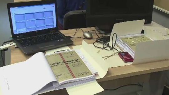 Co jest w teczce TW "Bolka"? Szturm dziennikarzy na IPN