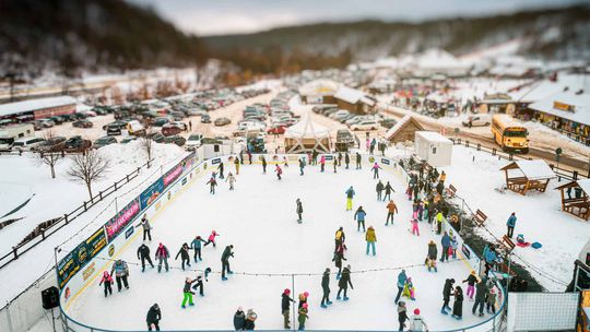 Co oprócz jazdy na nartach można robić na stoku?