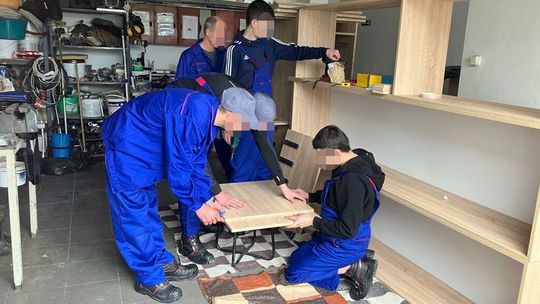 Co po odsiadce? Skazani uczą się na budowlańców, stolarzy, opiekunów