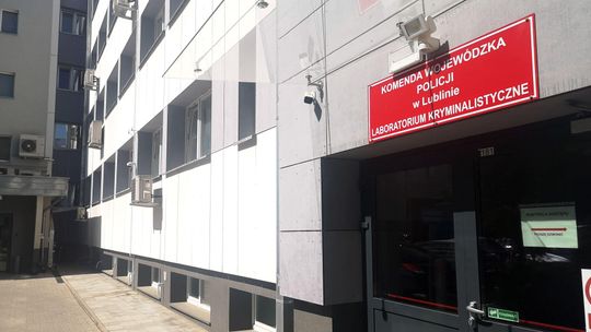 Co się dzieje w laboratorium kryminalistycznym? Policja: Zależy nam na dobrej atmosferze w pracy