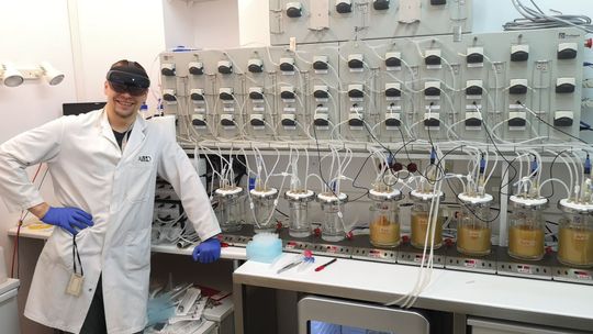 Co się dzieje w żołądku i jelicie. Uczelnia ma sztuczny przewód pokarmowy