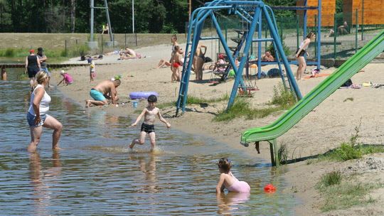 Coli już nie ma, sinice zostały, a ratowników wciąż brak
