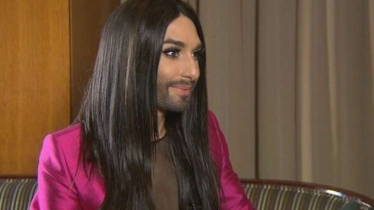 Conchita Wurst o tym, dlaczego nosi brodę (wideo)