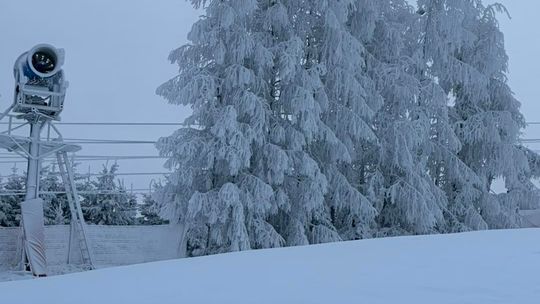 Coraz chłodniej - pierwsze stoki narciarskie w regionie zaczynają sezon