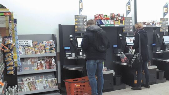 Coraz drożej w sklepach spożywczych. W styczniu za zakupy płaciliśmy nawet o 40 zł więcej