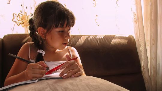 Coraz mniej dzieci korzysta z nauczania indywidualnego