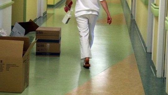 Coraz mniej pielęgniarek. Najgorzej jest w szpitalach powiatowych