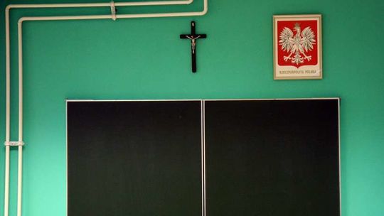 Coraz mniej uczniów szkół średnich chodzi na religię