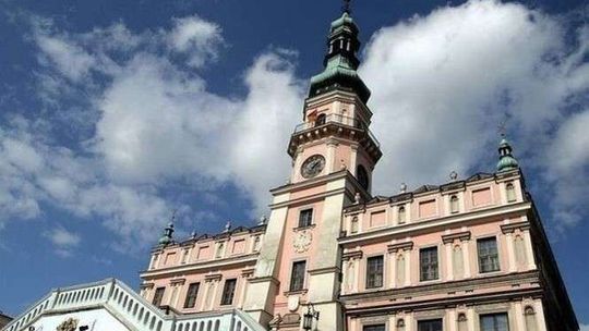 Coraz ostrzejszy konflikt między radnymi PiS a prezydentem Zamościa