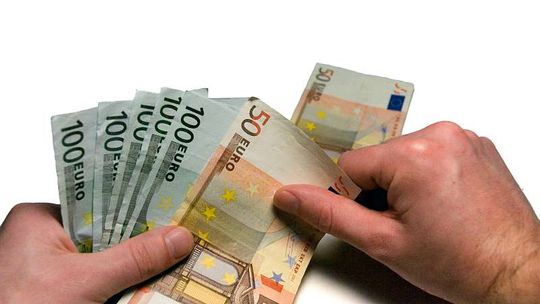 Coraz trudniej o kredyt w euro