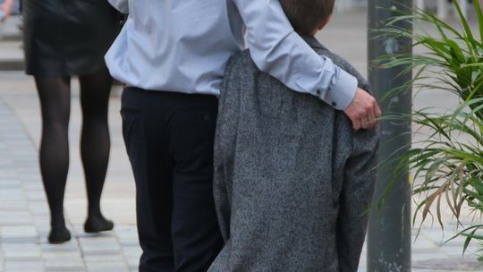 Coraz więcej ojców w województwie lubelskim korzysta z urlopu rodzicielskiego