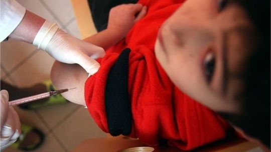 Coraz więcej rodziców nie szczepi dzieci. 500 zł kary za brak szczepień