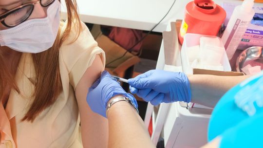 COVID 19. Już 7 zgonów. Zakażeń może być 10 razy więcej