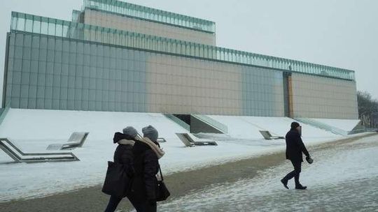 CSK. Fasada multimedialna gotowa