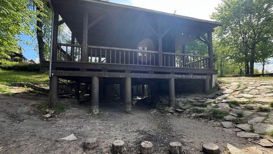 Cudowne źródełko wyschło. Kaplica na wodzie bez wody