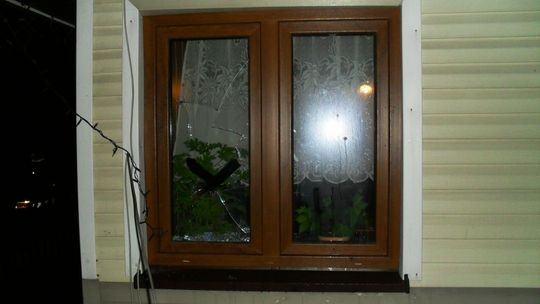 Cyców: Staranował samochodem ogrodzenie domu