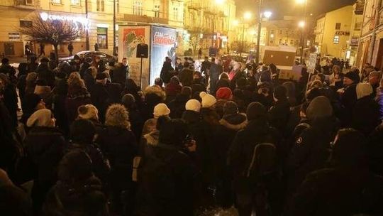 „Czarna środa” w Lublinie. Kobiety przeciwko zaostrzeniu prawa aborcyjnego