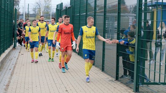 Czarni Połaniec – Avia Świdnik 4:2. Cztery rzuty karne dla rywali i pierwsza wyjazdowa porażka