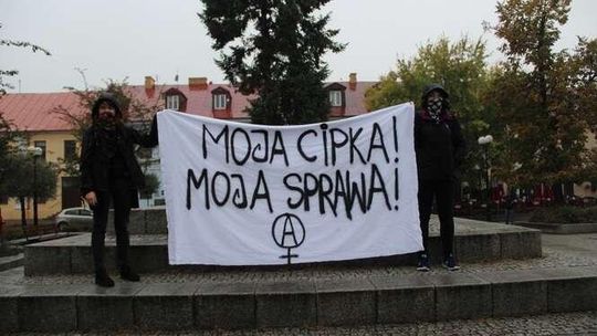 Czarny piknik w Białej Podlaskiej. "Kobiety nie można traktować jak inkubatora"