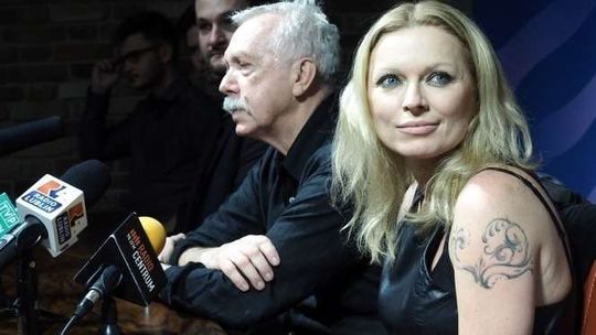 "Czas kobiety" w Teatrze Starym. Recenzja spektaklu