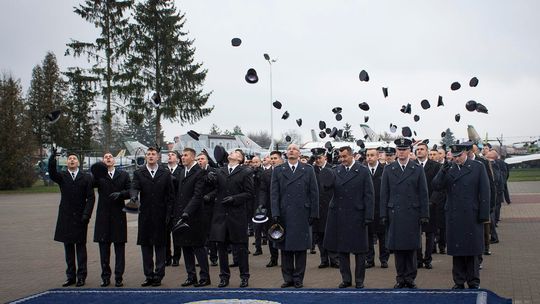 "Czas opuścić Gniazdo Orląt". Nowi oficerowie z Lotniczej Akademii Wojskowej w Dęblinie
