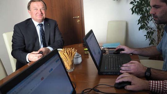 Czat z Janem Łopatą z PSL. "Polska w ruinie?" To obraża Polaków