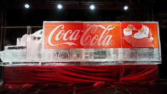 Czerwona ciężarówka zapowiadająca święta pojawi się w Lublinie. Zobacz kiedy!