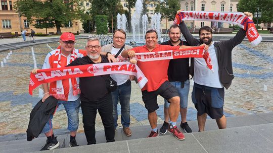 Czescy kibice w centrum Lublina. Przyjechali tu za swoją drużyną