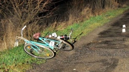 Czołowe zderzenie rowerzystów