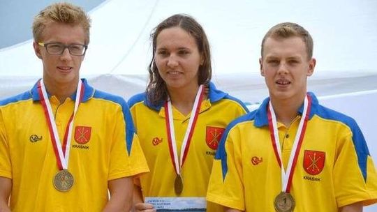 cztery medale Fali Kraśnik na MP w pływaniu długdystansowym