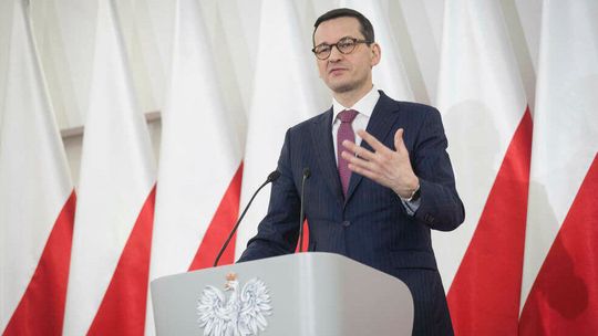 Cztery miesiące bez płacenia bankom. Premier ogłasza plan na zabójcze raty kredytów