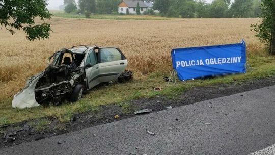 Cztery osoby zmarły, pięć zostało rannych, a kierowca ciężarówki odjechał